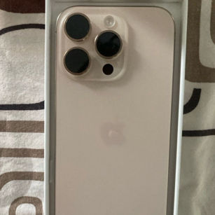 MY NEW PHONE!!!'s profile picture